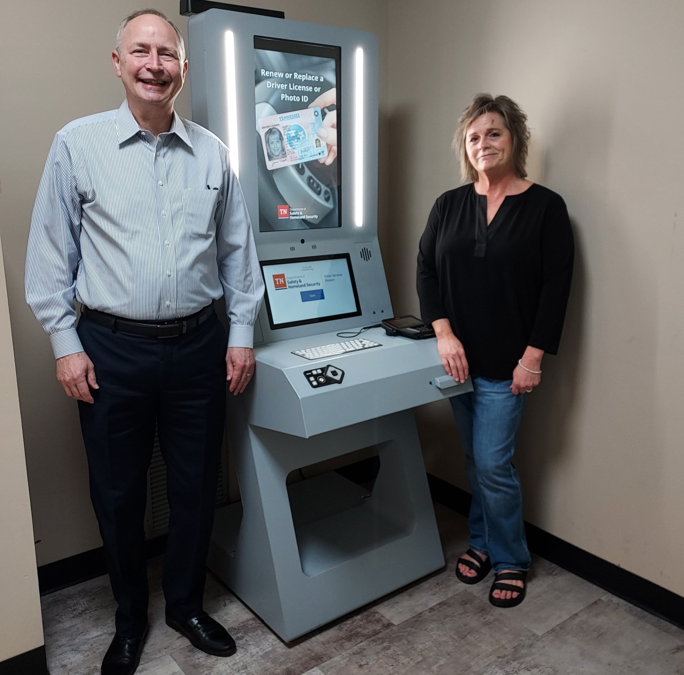 Rep. William Slater helps secure new driver services kiosk in Trousdale County