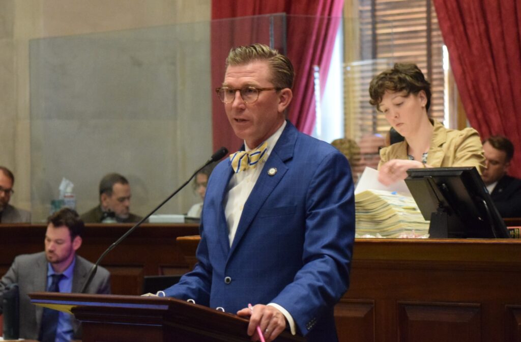 Rep. Ryan Williams passes bill to criminalize coercive suicide